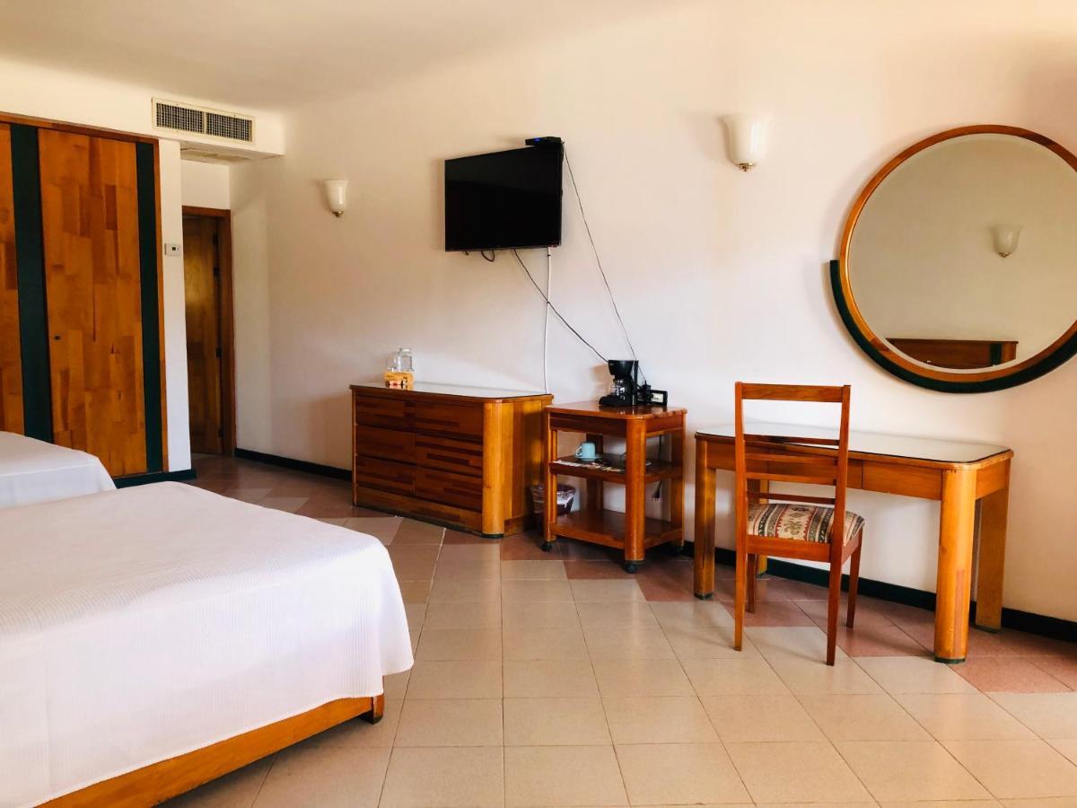 Отель Casa Tobala Oaxaca Экстерьер фото